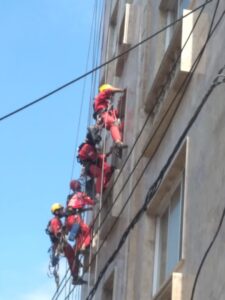 کلینیک ساختمانی دکتر عایق در رشت,کلینیک ساختمانی دکتر عایق,کلینیک ساختمانی در رشت,کار با طناب در رشت,عایق کاری در رشت,دکتر عایق در رشت,دسترسی با طناب در رشت,خدمات فنی در رشت,خدمات صنعتی در رشت,ثبت مشاغل کشور,پروژه های ارتفاعی در رشت,ایمنی ساختمان در رشت